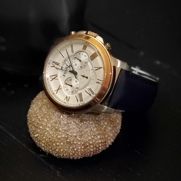 Men's Watch - Picture 2 of 7